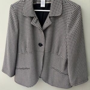 Worthington Black and White Blazer
